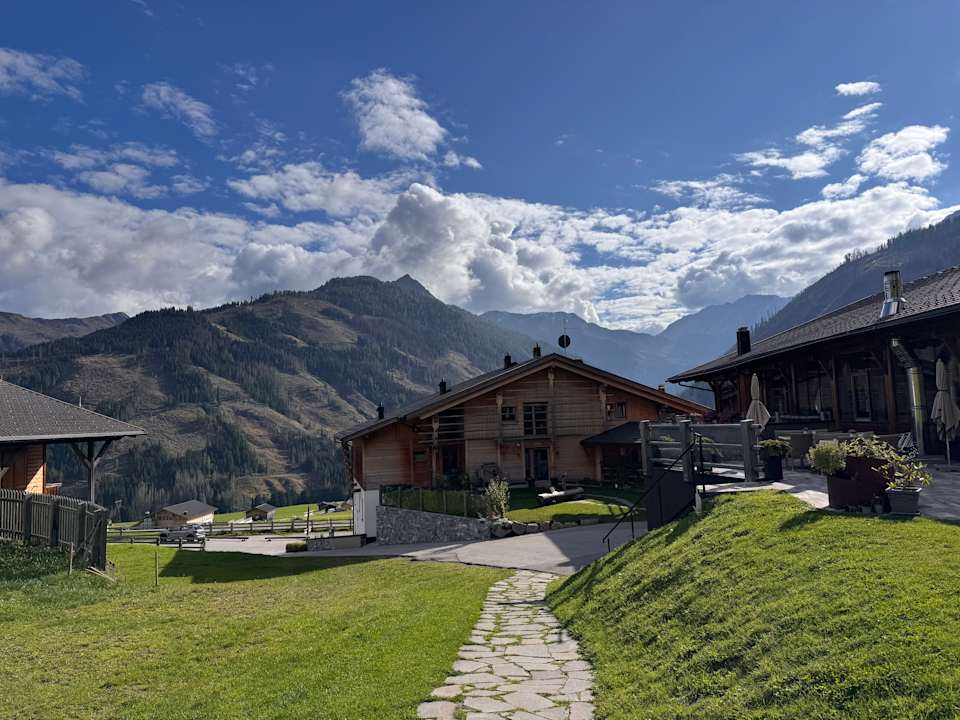 Außenansicht Almfamilyhotel Scherer