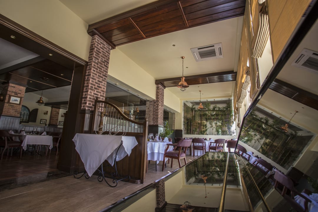 Restaurant Golden Tulip Hotel Carthage Tunis