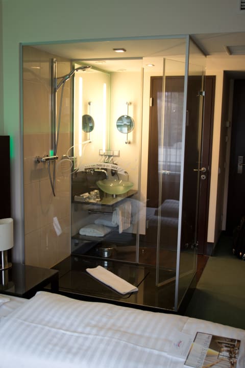 Dusche Flemings Hotel Wien-Stadthalle