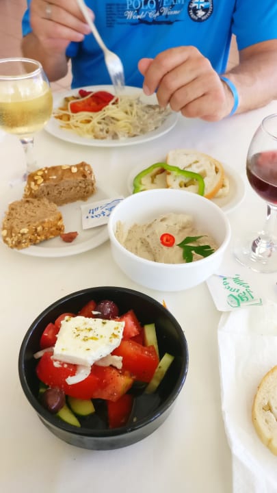 Gastro Anissa Beach & Village