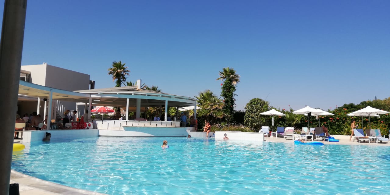 Pool Hotel Minos Mare Beach