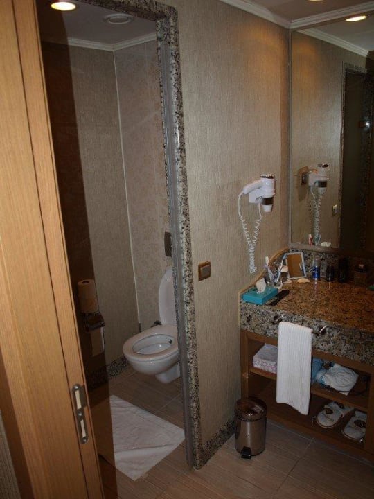 Wc Royal Holiday Palace