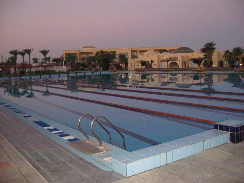 Олимпийский бассейн Desert Rose