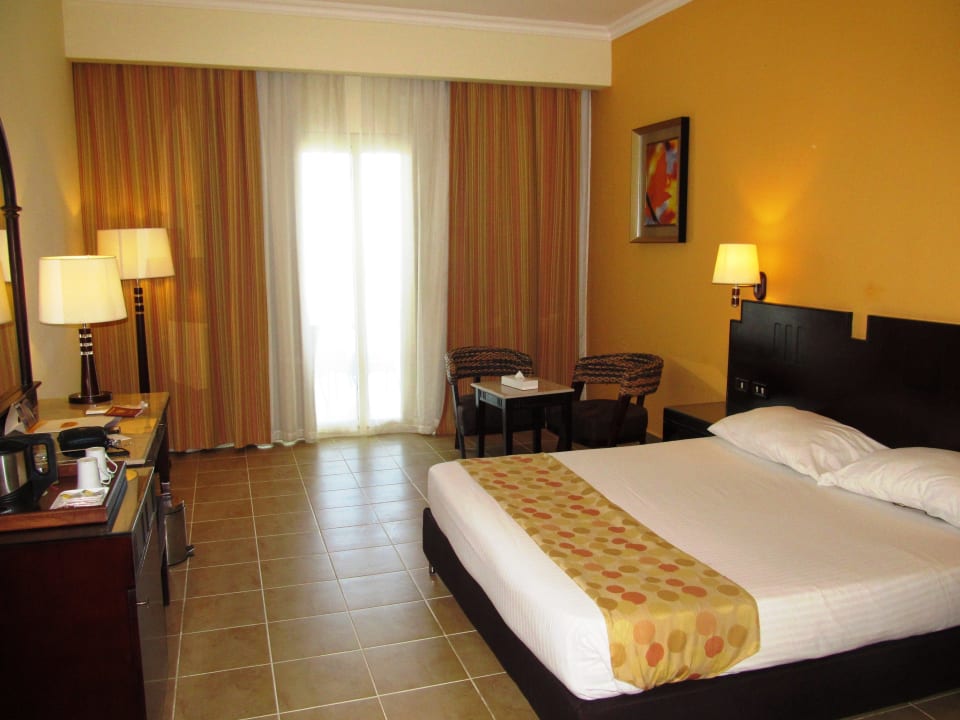 Просторно Coral Sun Beach