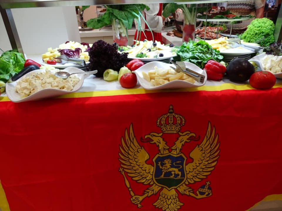 Kolacja czarnogórska Iberostar Waves Bellevue