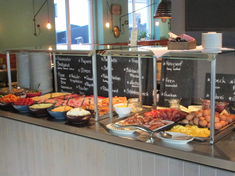 Frühstücksbüffet 25hours Hotel Wien beim MuseumsQuartier