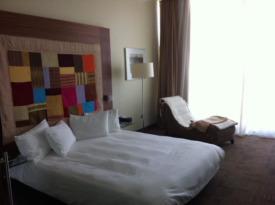 Riesiges bequemes Kingsize-Bett The Landmark Hotel Baku