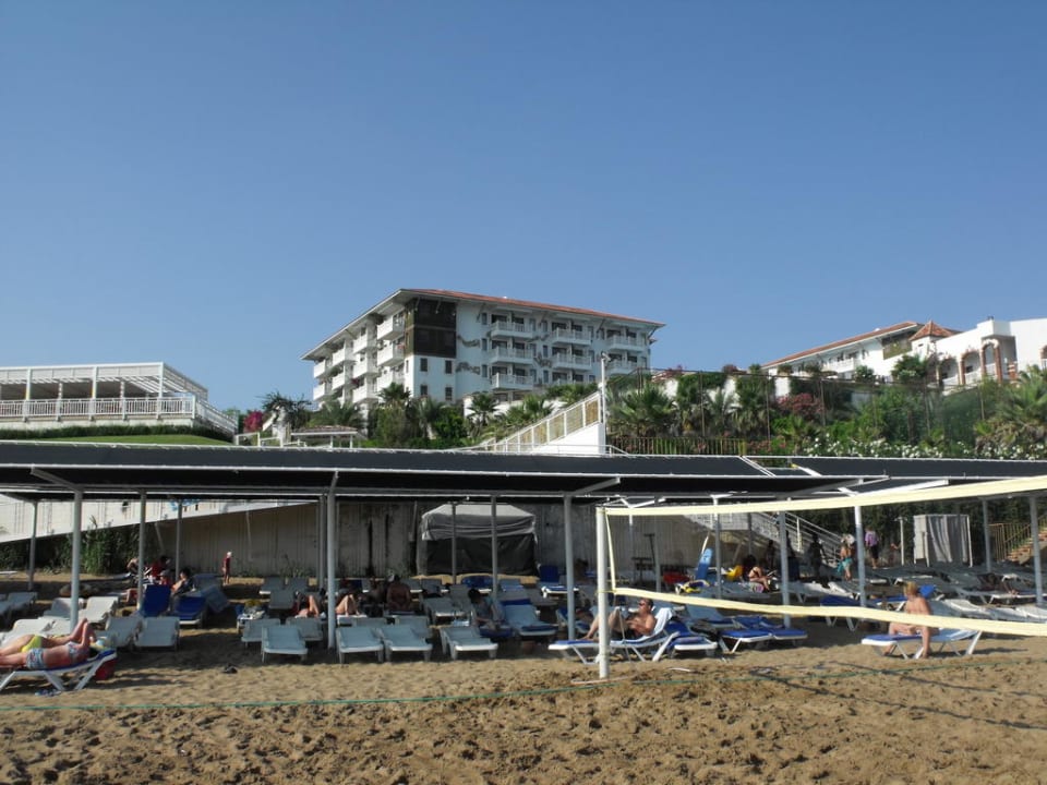 Strand Club Side Coast