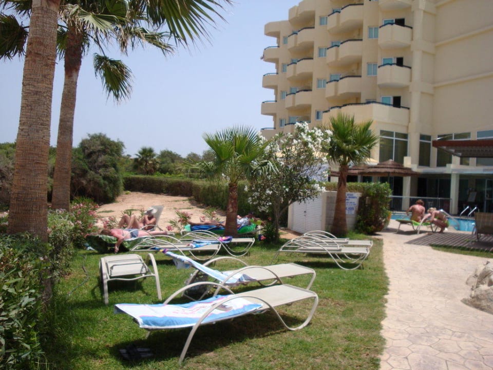 Aussenanblick Tasia Maris Gardens