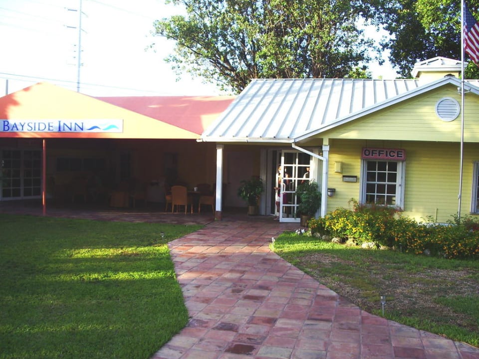 Rezeption und Frühstück Hotel Bayside Inn Key Largo