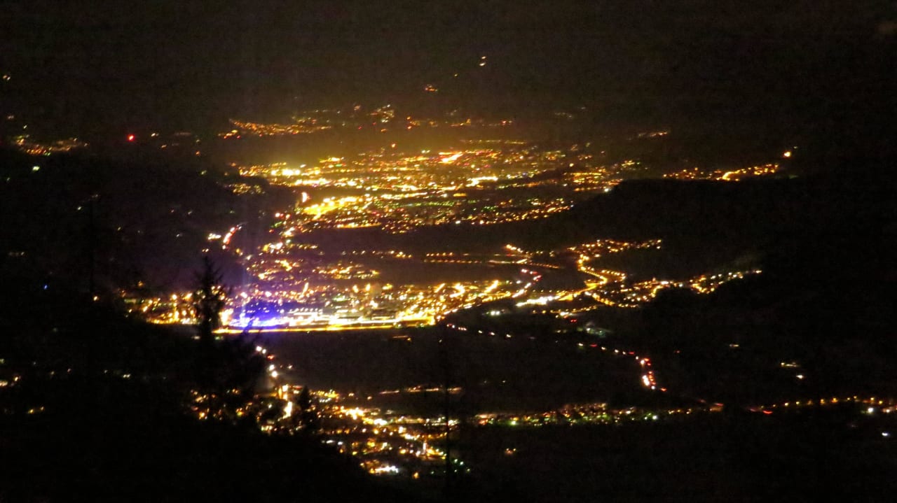 Innsbruck bei Nacht Hotel Hubertus