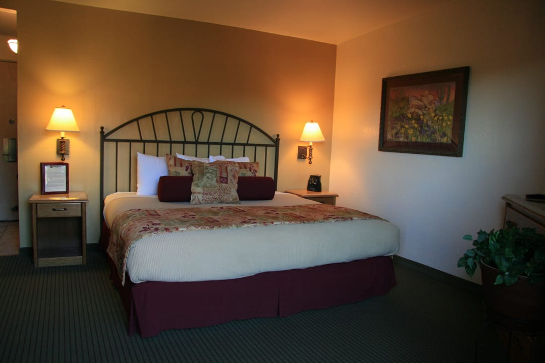 Schönes geräumiges Zimmer Hotel Matterhorn Inn