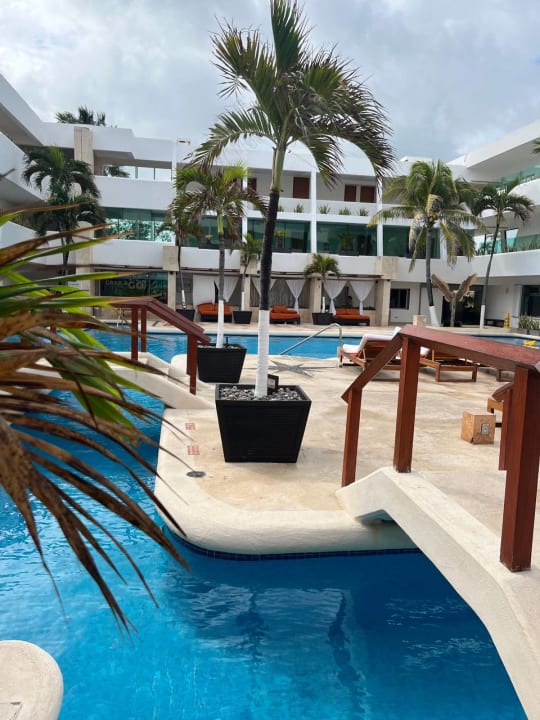 Pool Hotel Flamingo Cancun Resort