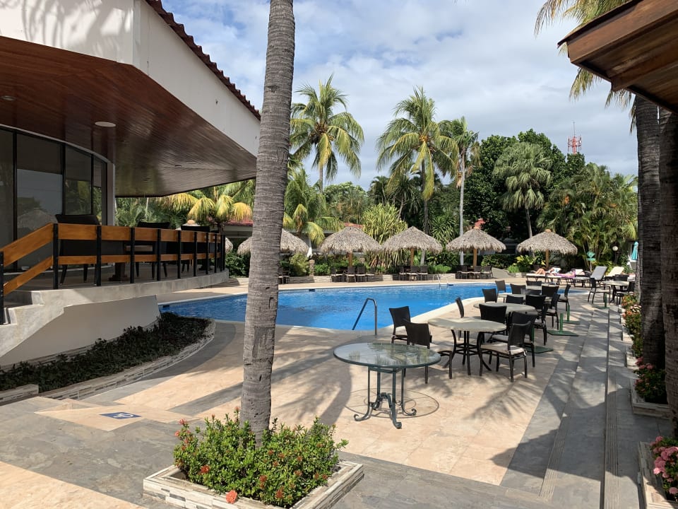 Pool Hotel Camino Real Managua
