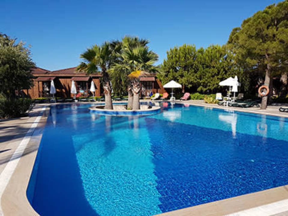 Pool soweit das Auge reicht Calimera Serra Palace