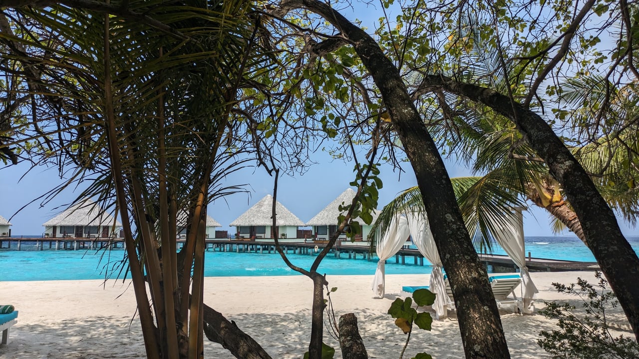 Strand Adaaran Select Meedhupparu Island Resort - Premium All Inclusive