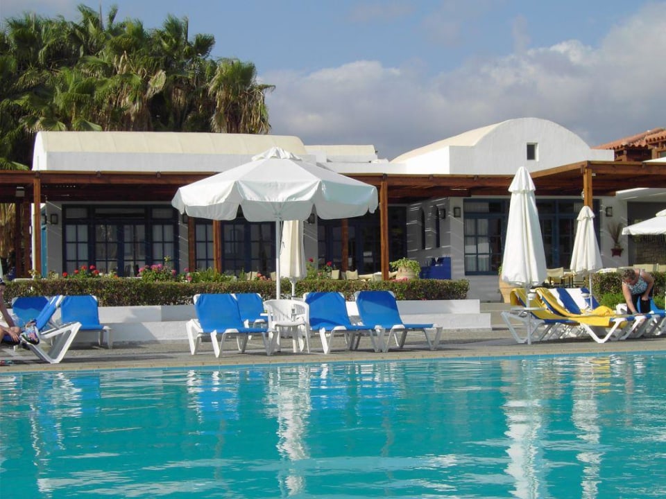 unter Poolbar Annabelle Beach Resort