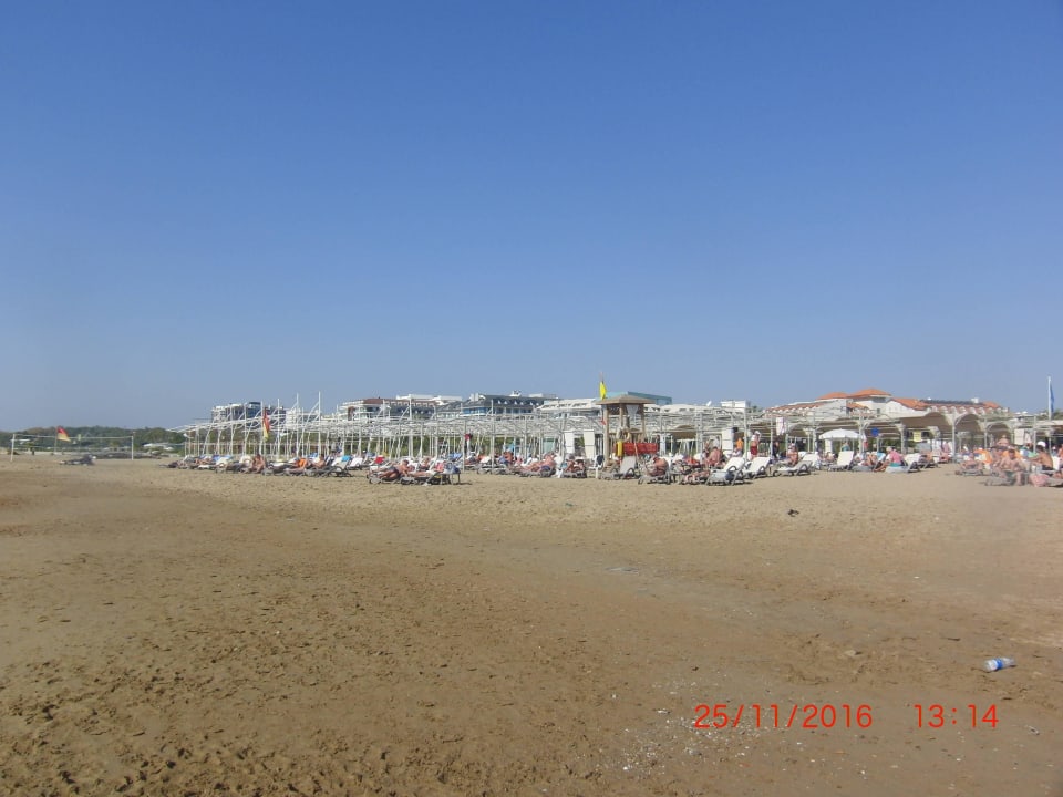 Blick auf Hotel-Strand Aydinbey Kings Palace & Spa