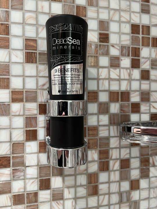 Zimmer Leonardo Hotel Zurich Airport