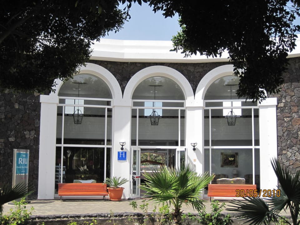 Haupteingang des Riu Olivina Resorts Relaxia Olivina