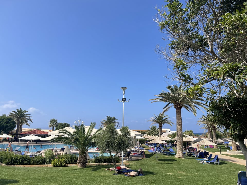 Pool Anissa Beach & Village