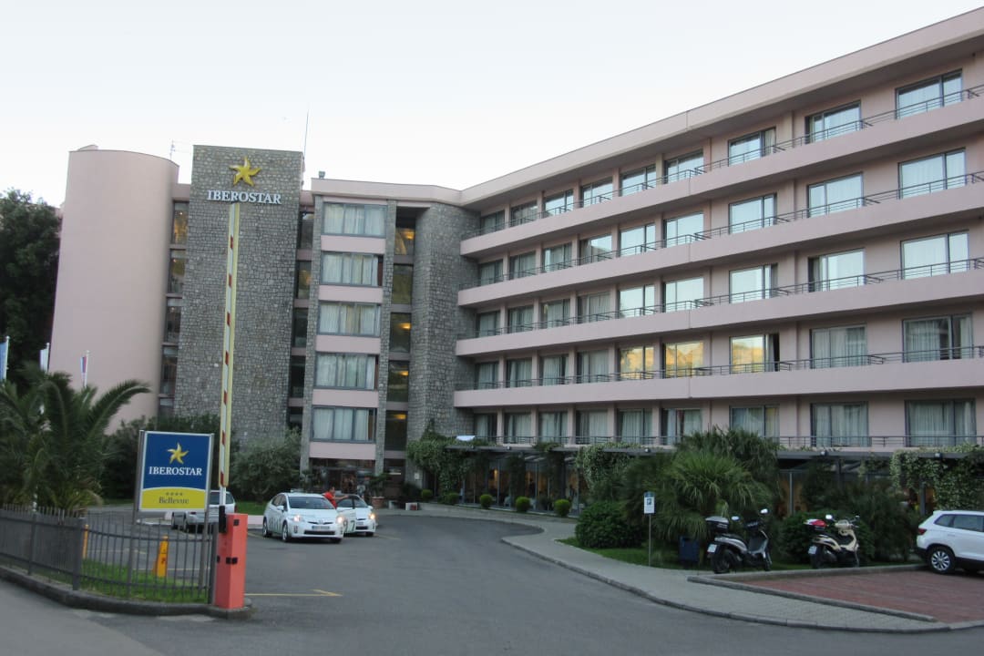 Außenansicht Iberostar Waves Bellevue