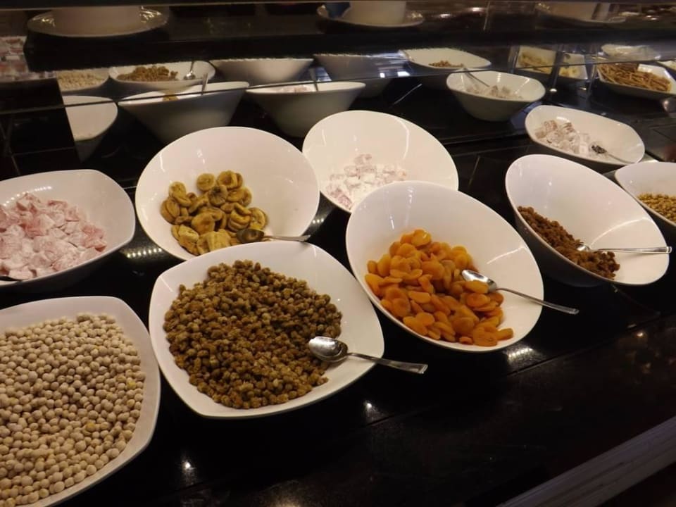 Täglich viel Auswahl und immer lecker LRS Port River Hotel & Spa