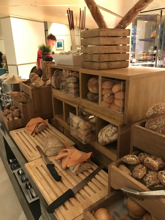 Restaurant DoubleTree by Hilton Resort & Spa Marjan Island