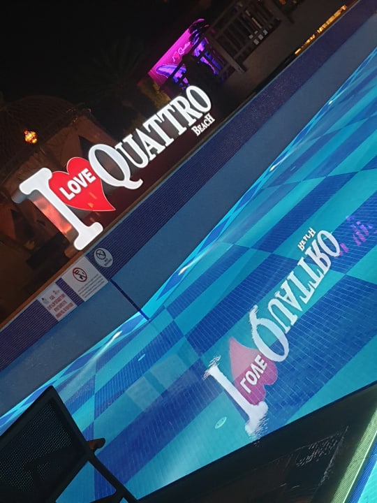 Pool Quattro Beach Spa & Resort