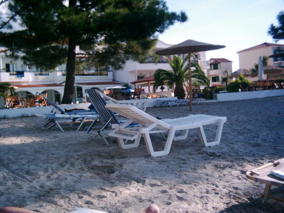 Strand vor dem Hotel Hotel Rachoni Beach