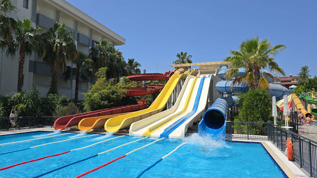 Pool Hane Family Resort