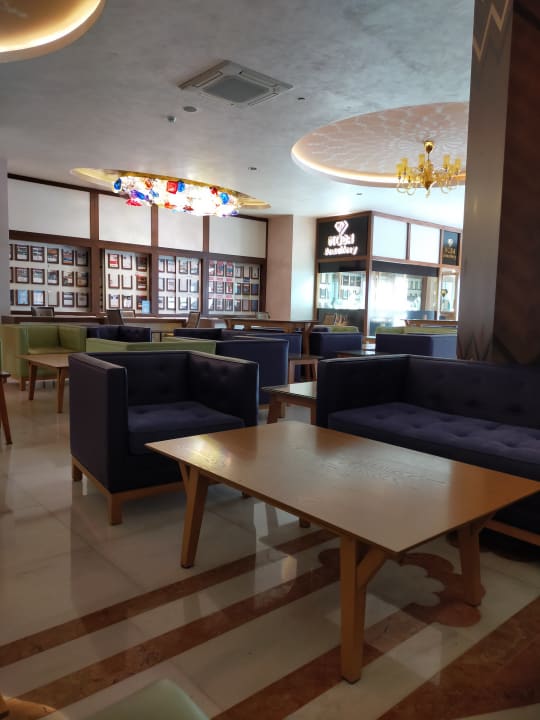 Lobby Royal Taj Mahal Hotel