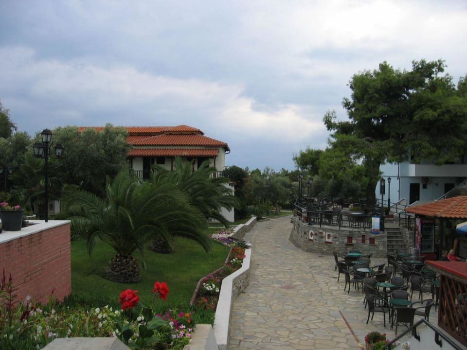 Blick vom Haupthaus über die Anlage Blue Dolphin Resort Hotel