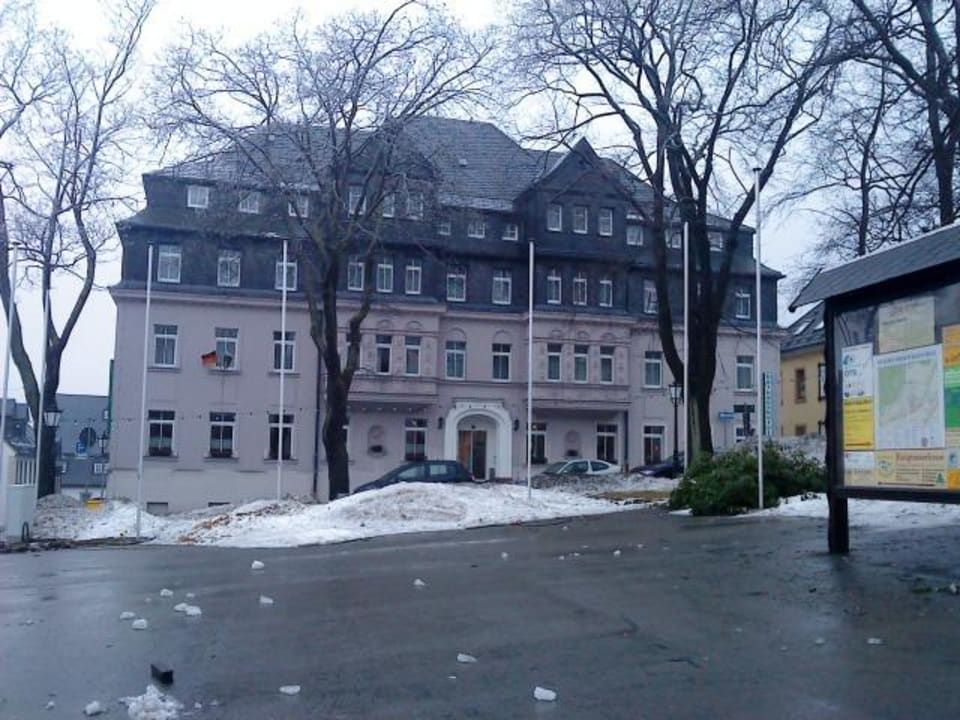 Vorderansicht Hotel Rathaushotels Oberwiesenthal