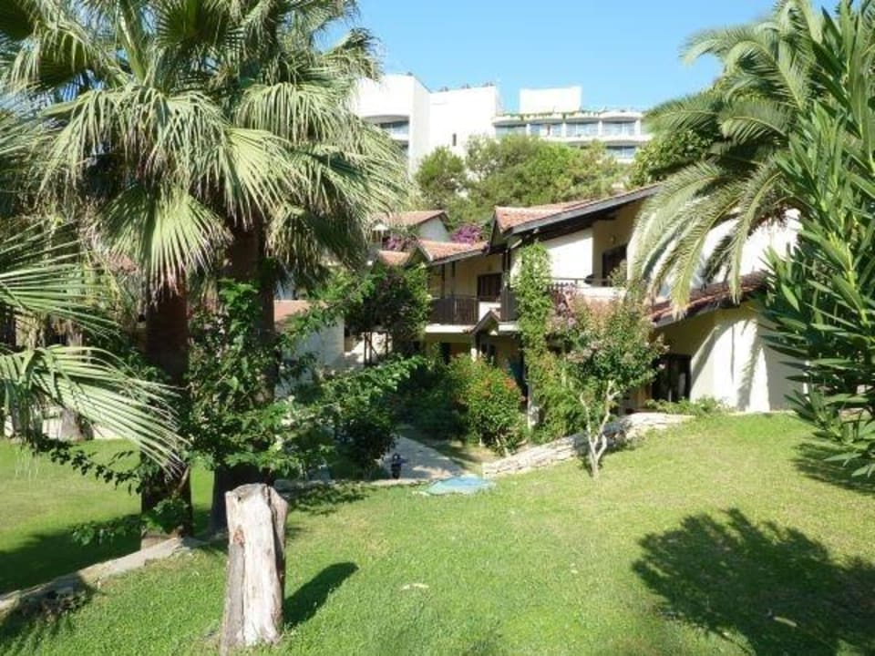 Bungalows mitten im Grünen Melas Holiday Village