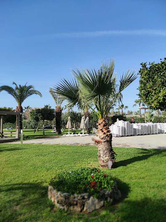 Gartenanlage Melas Lara Hotel