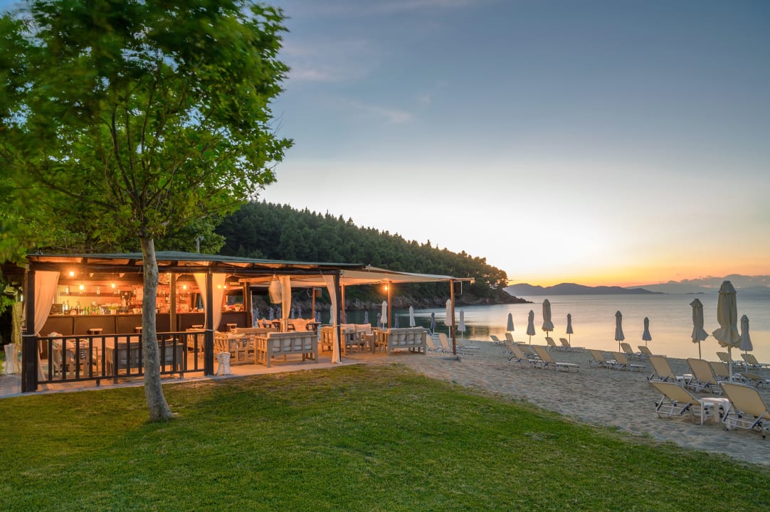 Strand Komitsa Luxury Apartments