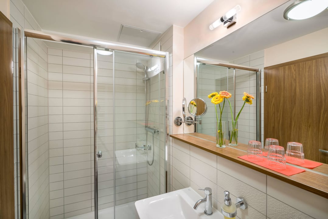 Einzelzimmer Bad Scope Hotel Dresden Airport