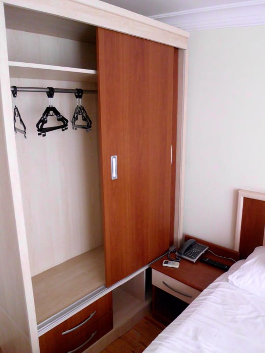 Mini-Schrank Saphir Hotel & Villas