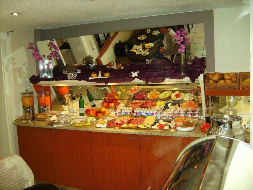Reichhaltiges Frühstück halbersbacher airport hotel frankfurt