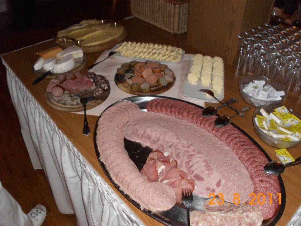 Frühstück-Wurst und Käse Berghotel Mellenbach