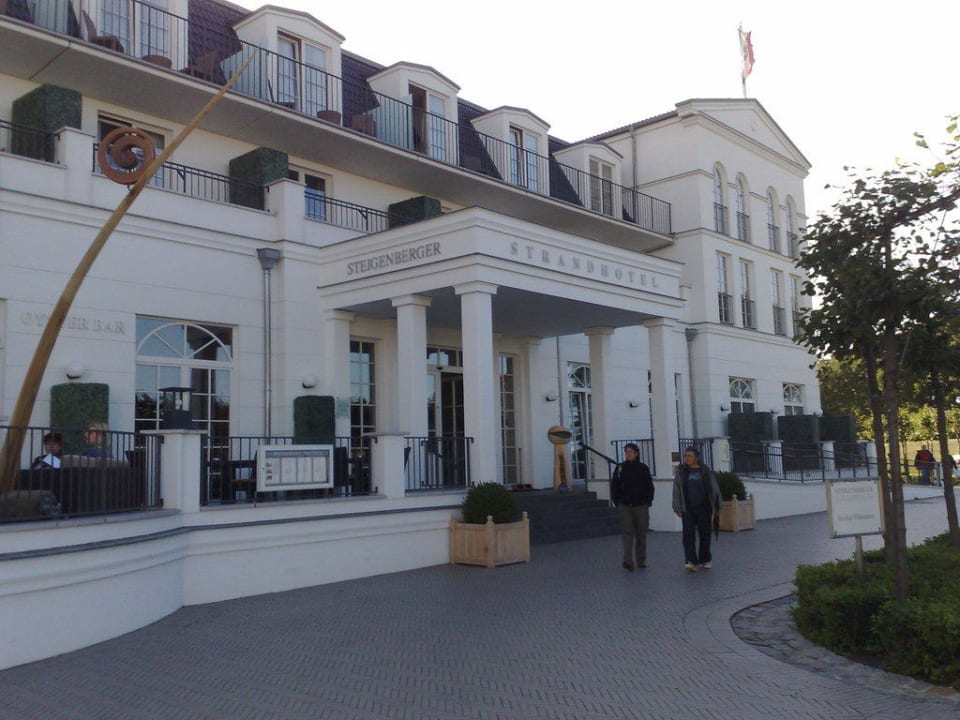 Aussenansicht von der Promenade Strandhotel Zingst