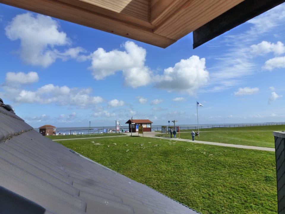 Aussicht auf den Deich NordseeResort Hotel Arche Noah