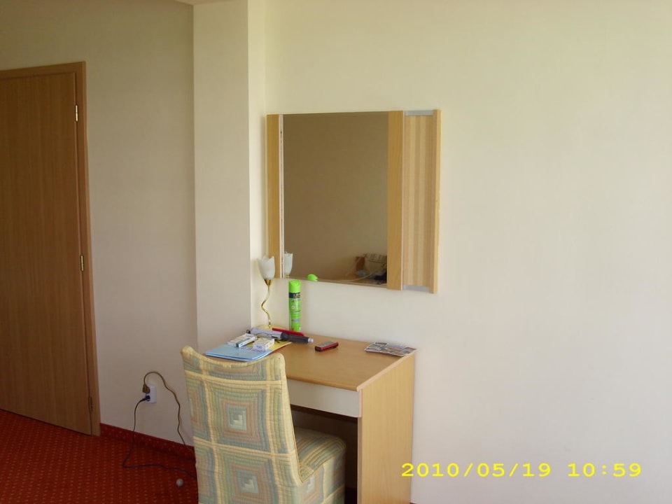 Im Schlafzimmer DAS Club Hotel Sunny Beach