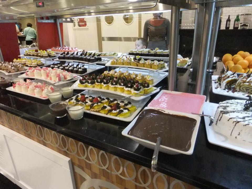 Noch mehr Kuchen Hotel Royal Garden Beach