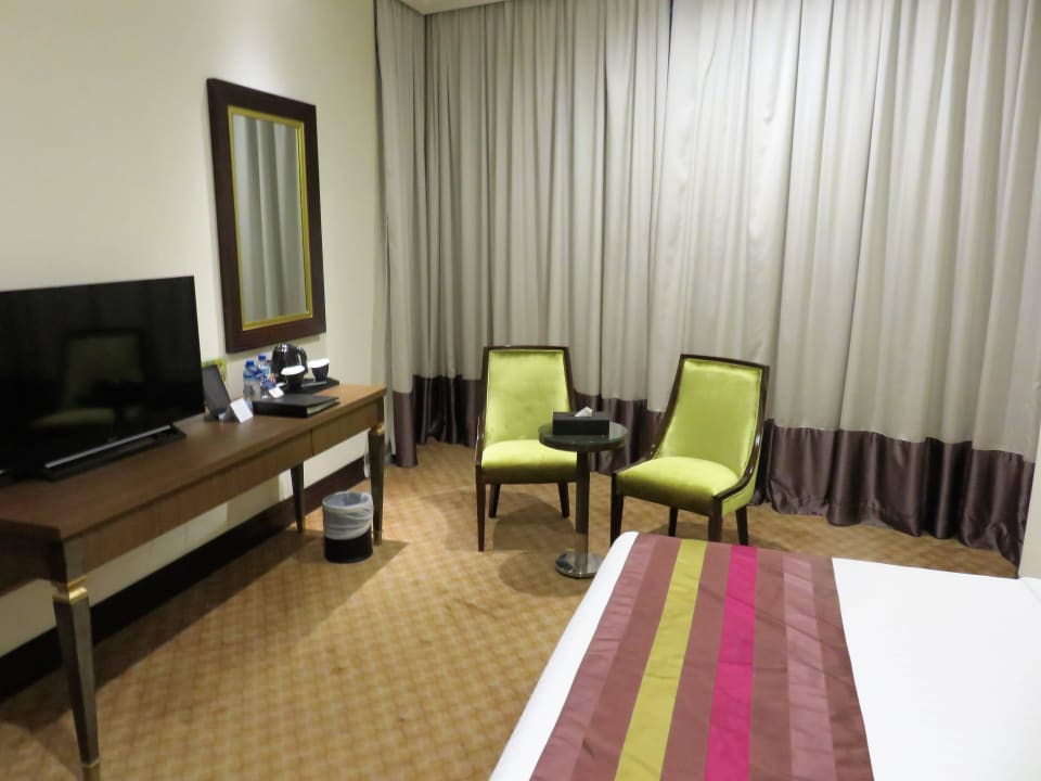 Junior Suite #213 Landmark Premier Hotel