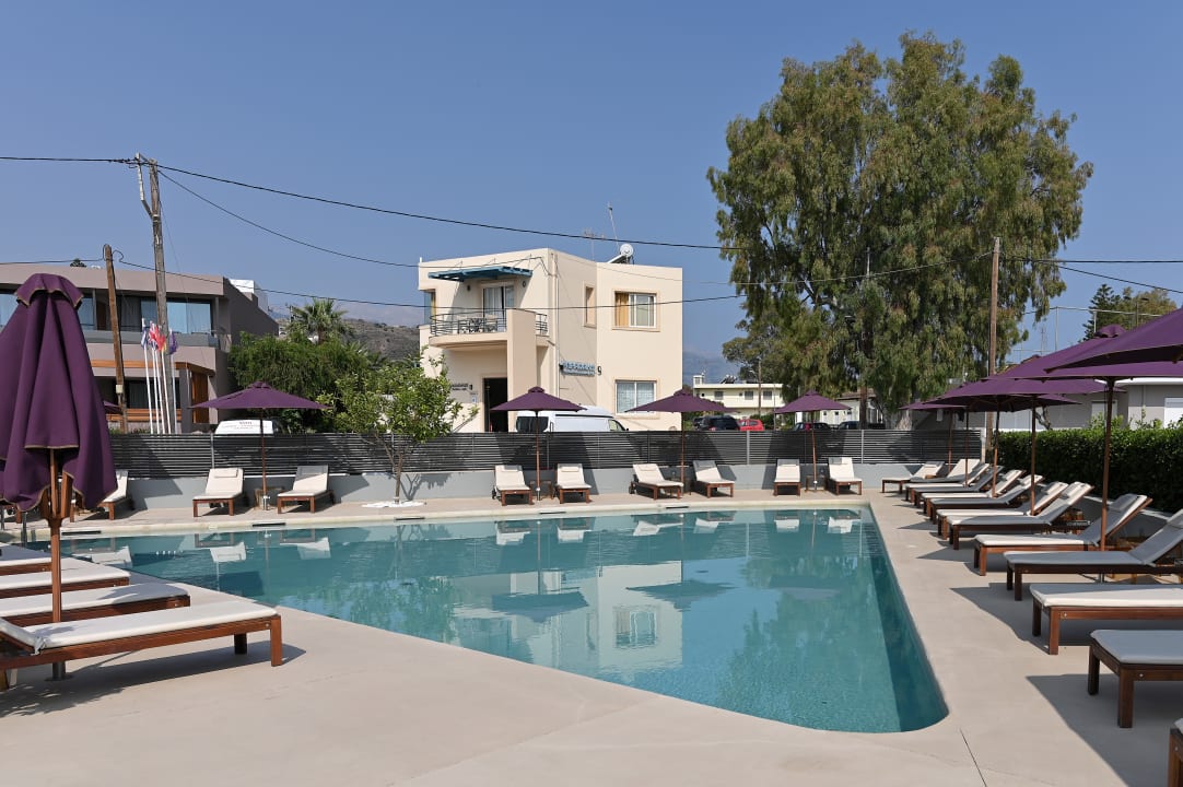 Pool Harmony Boutique Resort