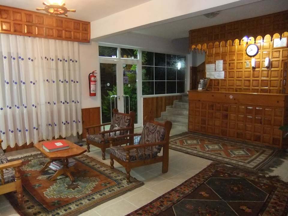 Rezeption Hotel Truva