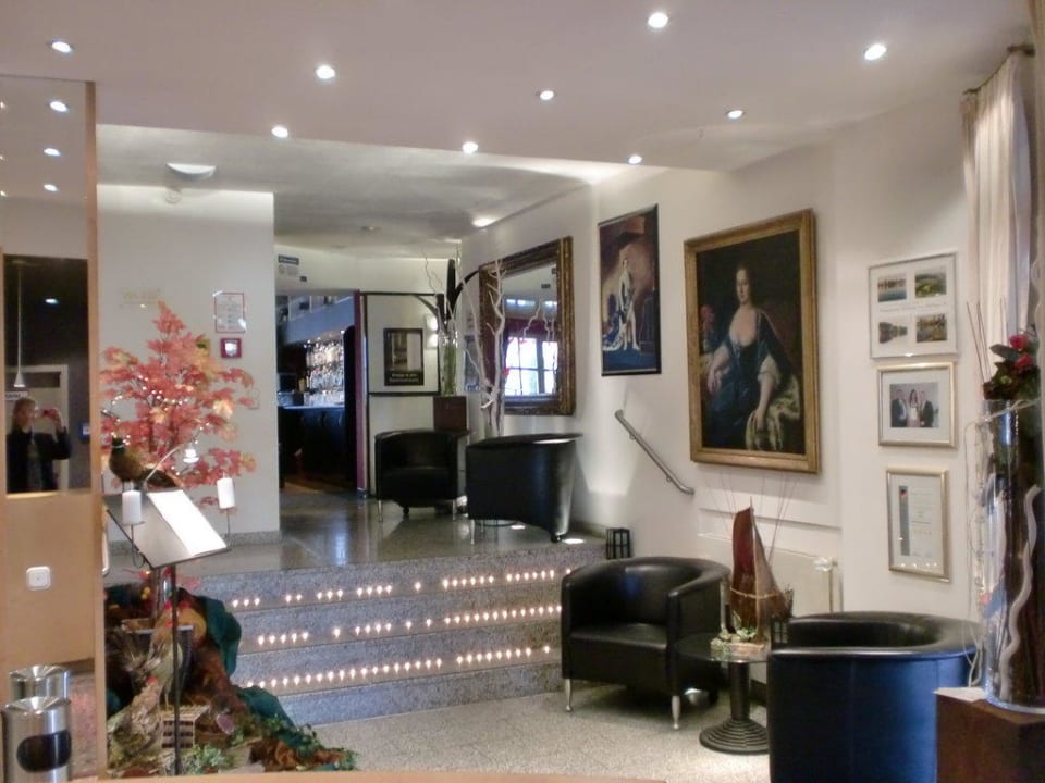 Treppe zur Bar Seehof Wessling