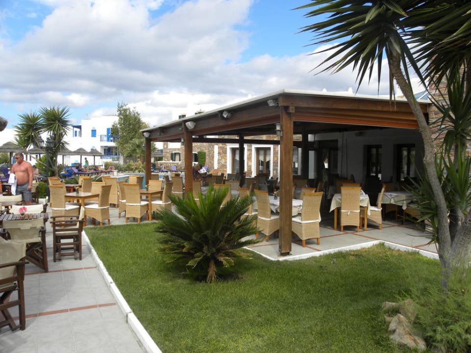Speiseraum und Poolbar Naxos Resort Beach Hotel